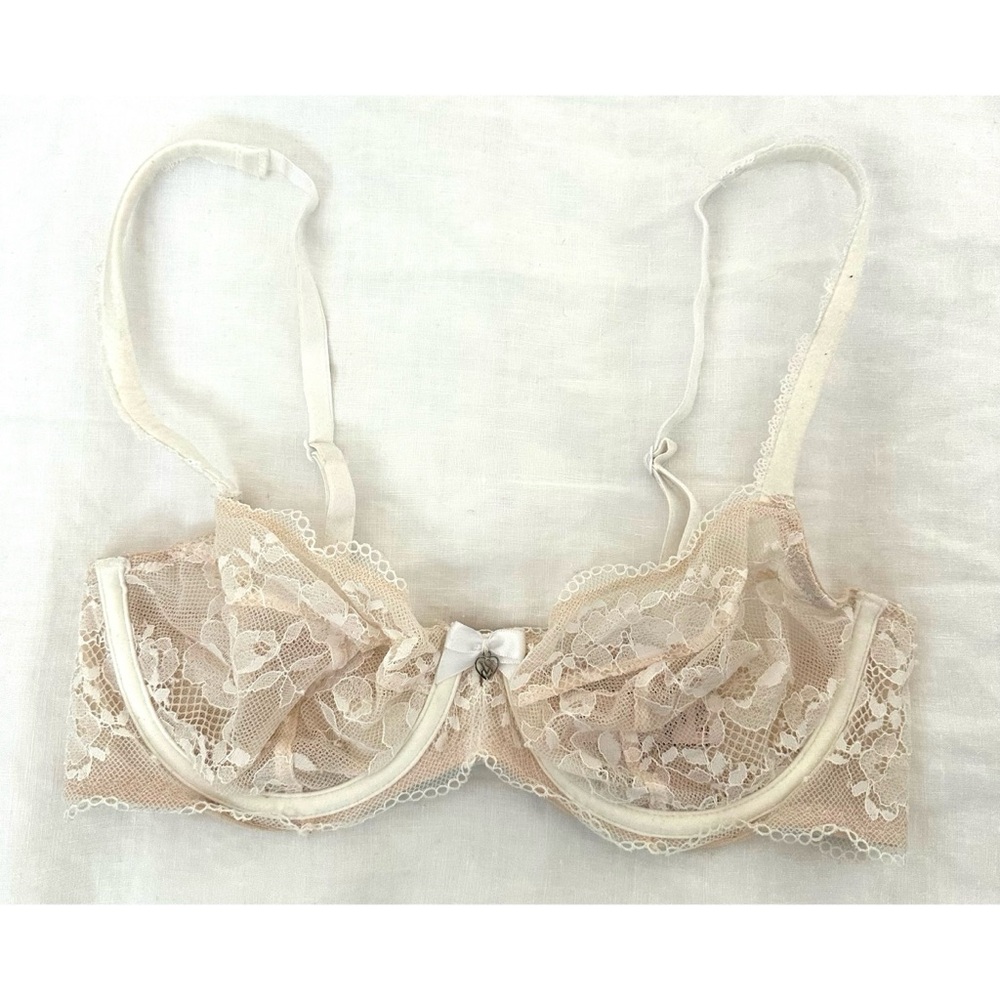Body by Victoria Unlike Demi Bra in White and Cream